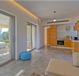 5 bedroom luxury villa with infinity pool, sea views and tennis court near Chania, sleeps 10